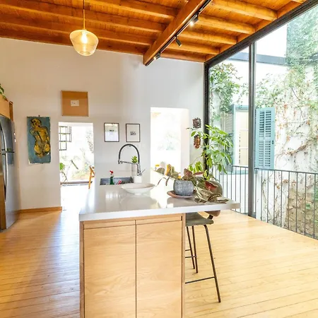 1927 Heritage House - Indoor Garden , Old Nicosia