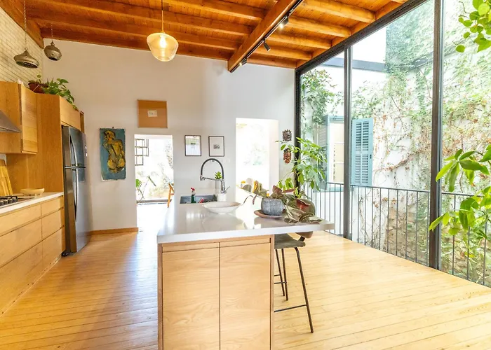 1927 Heritage House - Indoor Garden , Old Nicosia