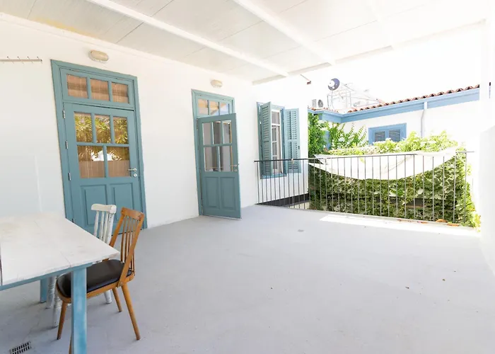 1927 Heritage House - Indoor Garden , Old