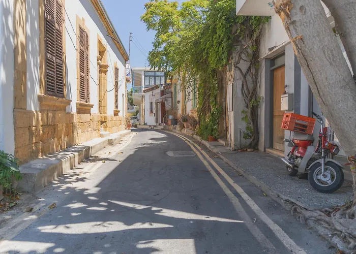1927 Heritage House - Indoor Garden , Old ניקוסיה