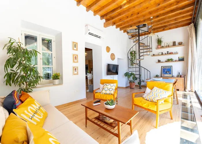 1927 Heritage House - Indoor Garden , Old * ניקוסיה