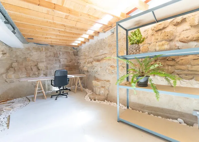 1927 Heritage House - Indoor Garden , Old